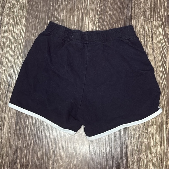 Girls size small black and white cotton shorts - Picture 2 of 3
